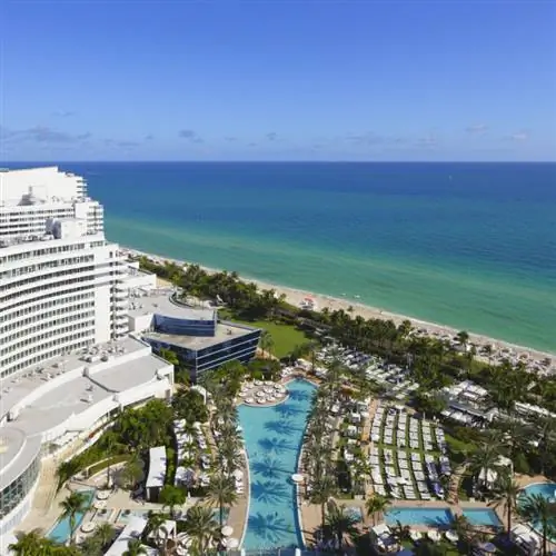 Вид с воздуха на курорт в Канкуне, Кинтана-Роо, Мексика