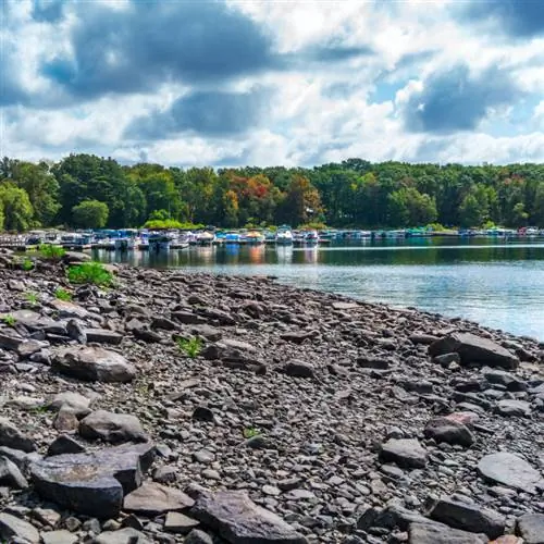 Озеро Валленпаупак недалеко от Хоули в Пенсильвании