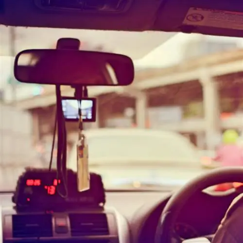 счетчик такси с заднего сиденья