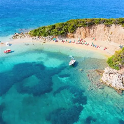 Пляжи Ксамила. Четыре острова. Бухта. Ксамил. Албания.