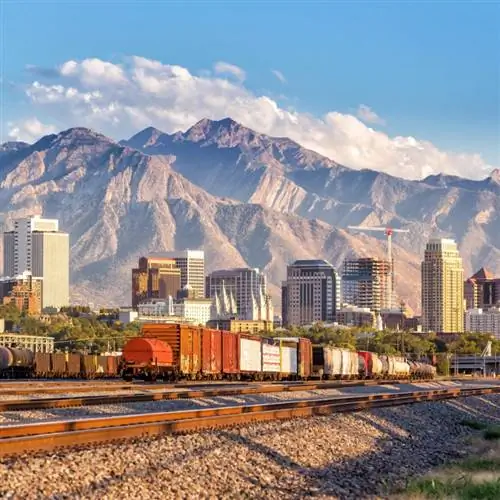 город с горами