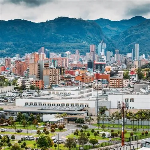 Вид с воздуха на посольство США в Боготе, Колумбия.