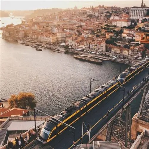 поезд в Португалии