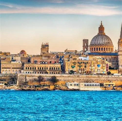 Город у побережья