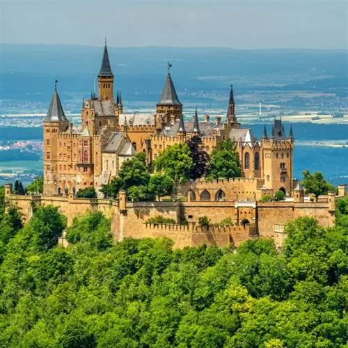 Замок Гогенцоллерн недалеко от Штутгарта