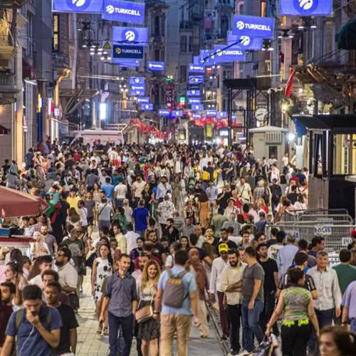 толпа в Стамбуле, Турция