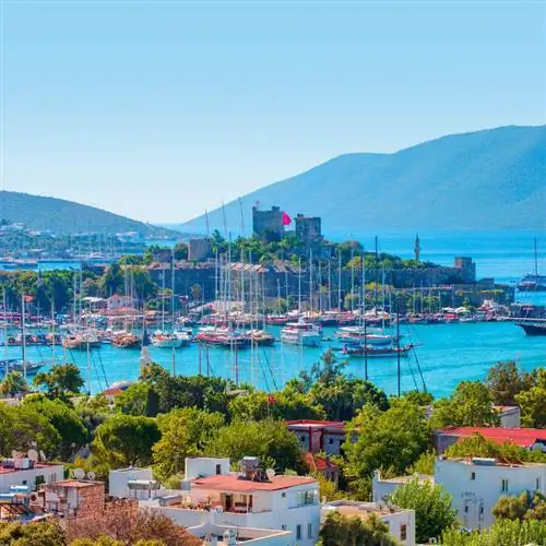 Панорама Бодрума, курортного города на средиземноморском побережье Турции, Западная Азия