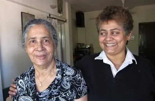 Канадский писатель из Бомбея / Мумбаи, Индия, Жасмин Д'Коста