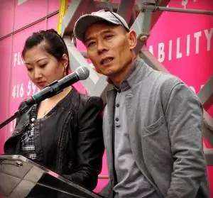 Шангрила Отель Торонто Чжан Хуан на открытии скульптуры дракона Rising