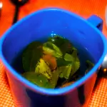 Чай из коки, который подается ежедневно и каждый вечер нашим поваром во время нашего похода к Мачу-Пикчу.