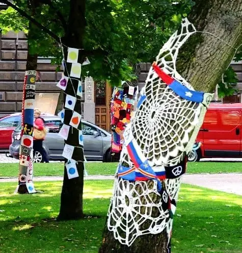 вязаные деревья Helsinki2 Outdoors In Helsinki Parks and Markets