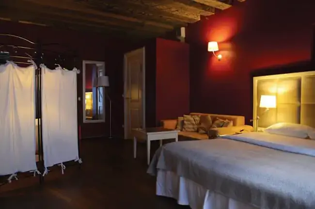 Merchants Suite Современность и Средневековье в отеле Merchants House в Таллинне