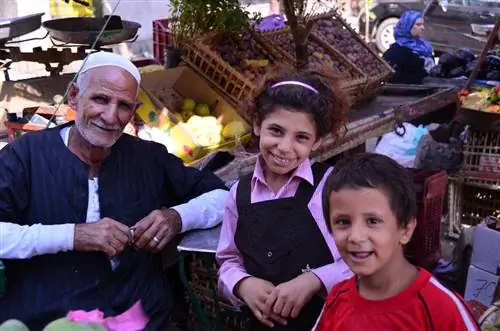 Путешественники в Египте гораздо чаще сталкиваются с подобными сценами, чем с разъяренными толпами.