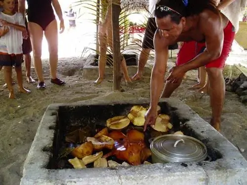 Полинезийский праздник. Изображение через Princess Cruises.