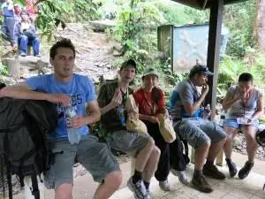 приют пондок