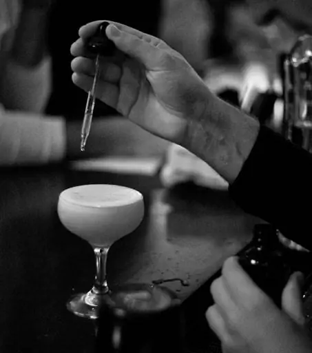 излечивать