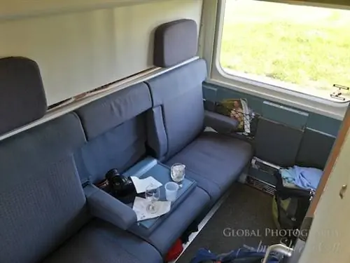 через спальный вагон