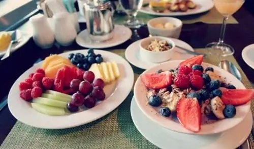 Веганский завтрак в отеле Fairmont Queen Elizabeth, Монреаль