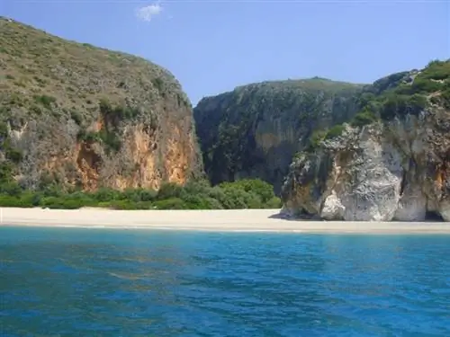 Пляж Дерми в Албании