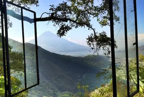 вид на земляную ложу