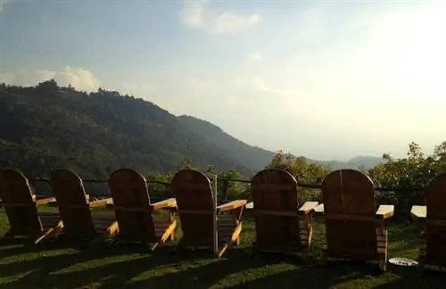 земляной домик