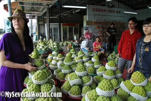 Подставка для заварного яблока на Тайване