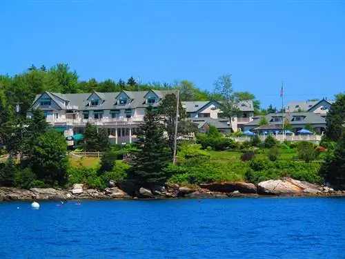 Спрус Пойнт Инн