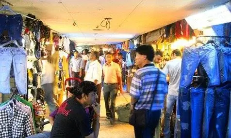 tn_821_sodelhi-palika-bazaar-10-1347861563