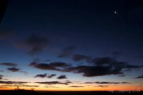 домик специй на закате