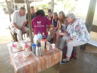 Кофе-брейк перед тем, как отправиться на плантации Конкордия.