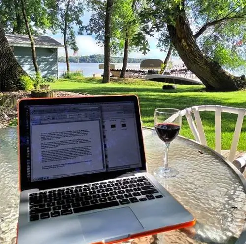 местоположение независимый офис