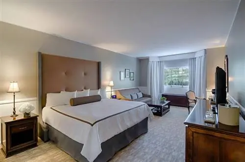 Летний отдых на Лонг-Айленде: The Garden City Hotel