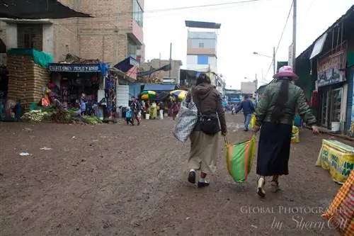 Рынок Пуэнте-Пьедра, Лима