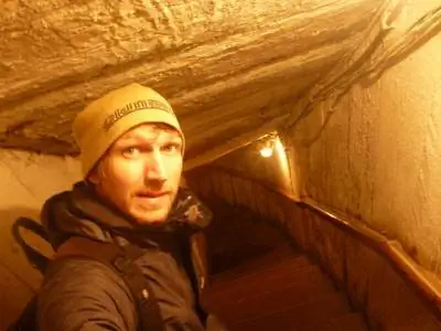 Спускаемся в соляную шахту в Качике.