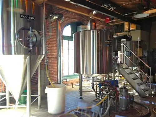 14Schfly_Brewery