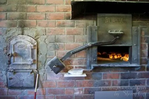 Диафрагма кирпичной печи: 2,8, кредит:, камера: Canon EOS 60D, подпись:, created_timestamp: 1430736689, авторское право:, фокусное_длина: 17, iso: 2500, затвор_скорость: 0,01, название:, ориентация: 1}