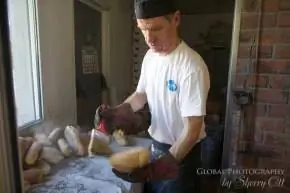 Бейкер, Испания.