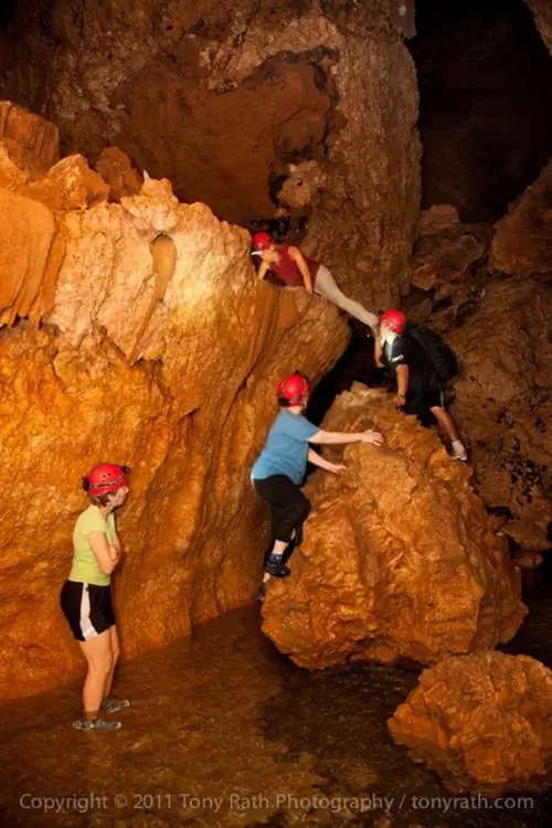 ATM Cave Belizeапертура:0, авторы:, камера:, подпись:, временная_метка создания:0, авторские права:, фокусная_длина:0, ISO:0, скорость затвора:0, название:, ориентация:0}