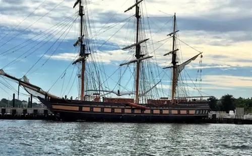 Где & Как плавать в прекрасном Ньюпорте Род-Айленд