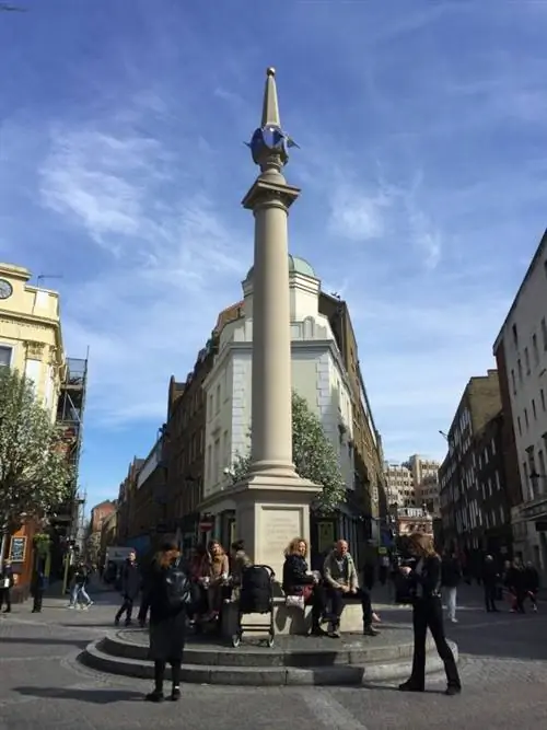 Скрытый район в центре Лондона - Seven Dials - Travels of Adam - https://travelsofadam.com/2017/05/london-seven-dials/