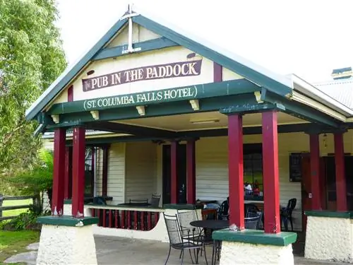 P1000590_Pub in the Paddock, Пьянгана: 3,8, авторы:, камера: DMC-TZ70, подпись:, временная метка создания: 1459254886, авторские права:, фокусное_длина: 7,2, iso: 80, выдержка_затвора: 0,01, название:, ориентация: 1}'