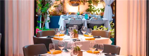 French Estérel @ the Sofitel для романтического ужина во дворе