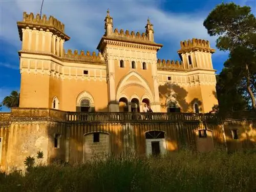 Отели Амберлэр