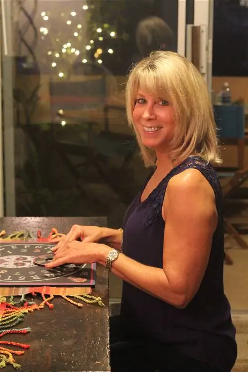 фитнес-экстрасенс Яна Холлингсворт