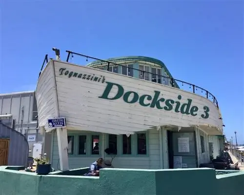 Обед в Dockside 3 в Морро-Бей, Калифорния.