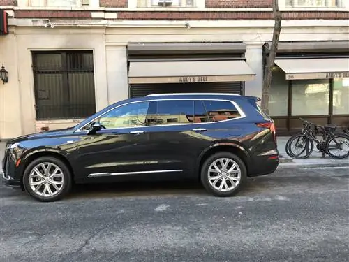 Кроссовер Cadillac XT6 AWD 2020 года