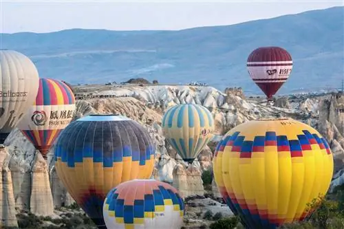 Помимо полетов на воздушном шаре в Каппадокии