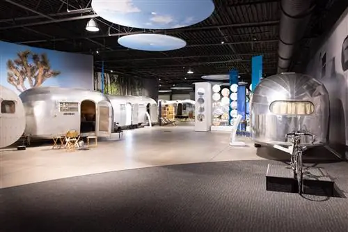 Музей центра наследия Airstream, открытый для публики