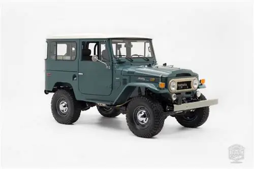 Сохранение жизни Toyota Land Cruiser FJ40