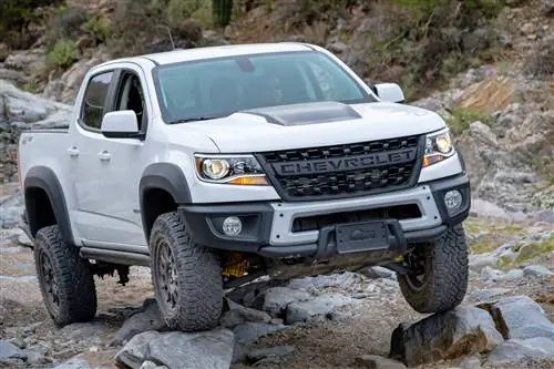 Первый внедорожный тест Chevrolet AEV Bison